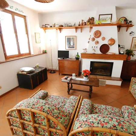 Locazione Turistica Filipponi-1 * Cassero